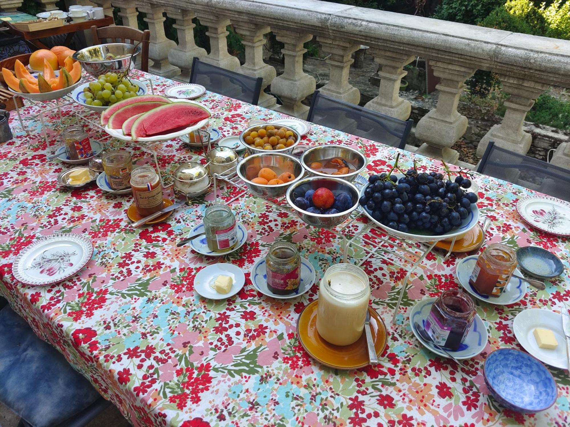 Bed and Breakfast Rue Du Chateau A Cabrieres D'Avignon Экстерьер фото