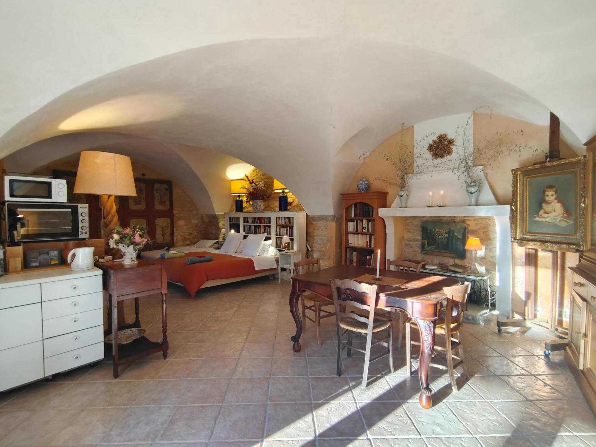Bed and Breakfast Rue Du Chateau A Cabrieres D'Avignon Экстерьер фото