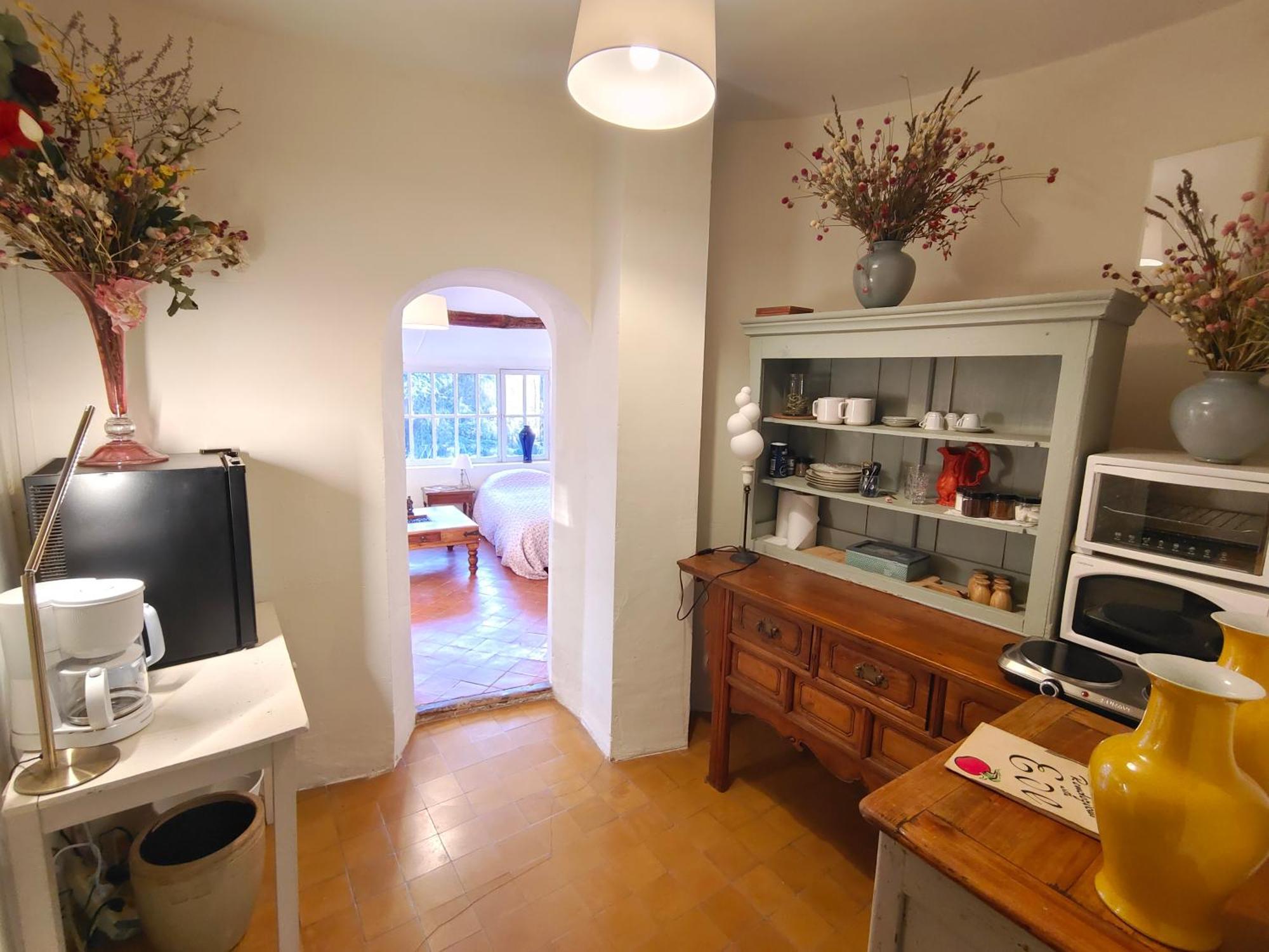 Bed and Breakfast Rue Du Chateau A Cabrieres D'Avignon Экстерьер фото